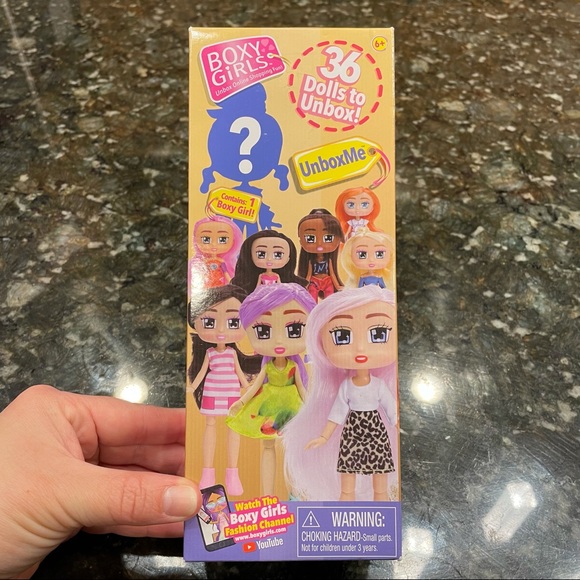 UNBOXME BOXY DOLLS Contains one Boxy Doll Girl - Picture 4 of 4